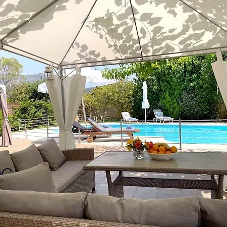 Melina With Pool By The Sea * 에피다우로스