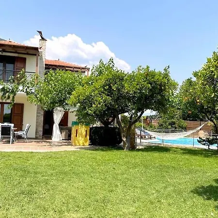 Melina With Pool By The Sea *